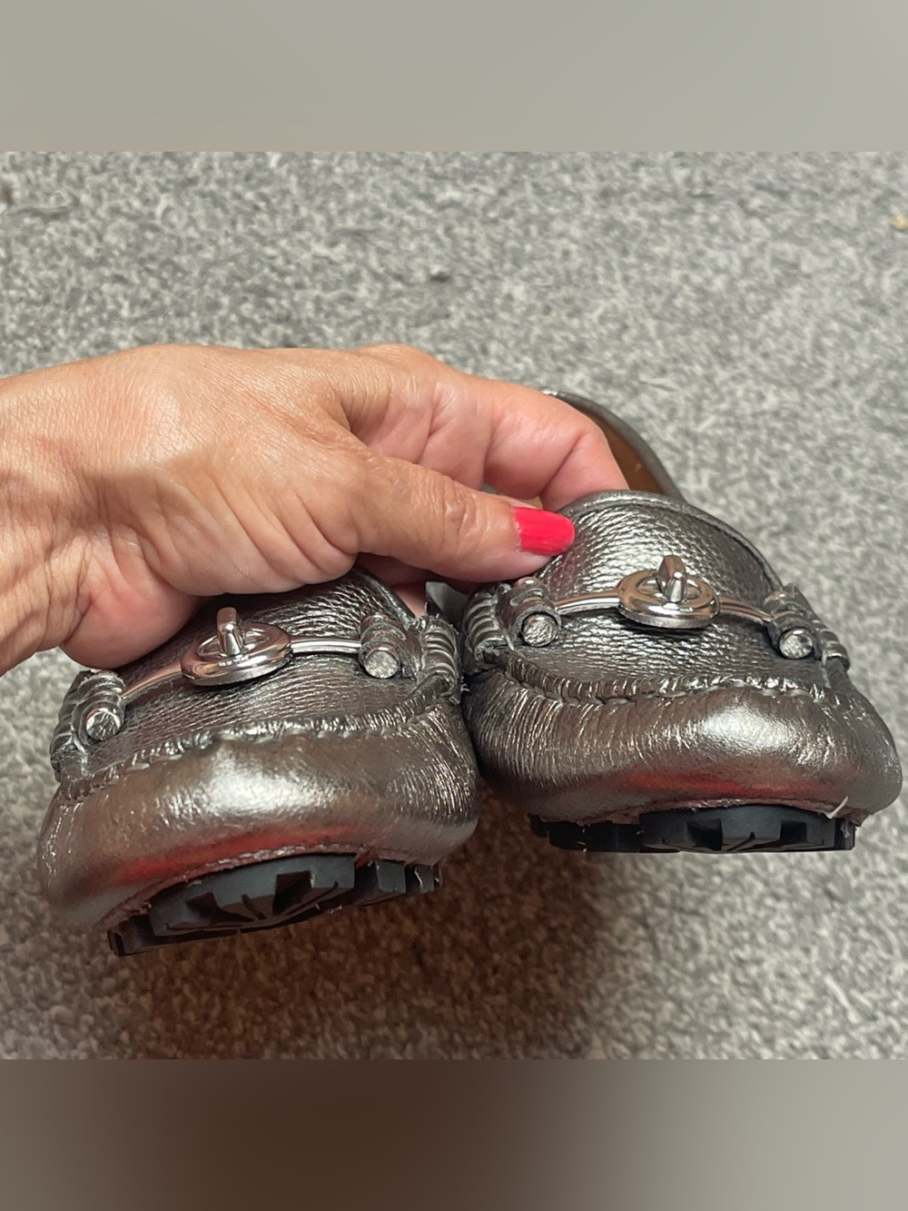 Coach silver leather Arlene driving loafers with logo hardware - size 6.5B - Picture 10 of 11